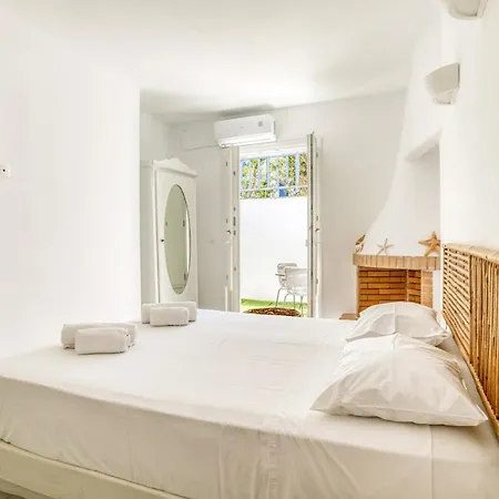 Olive & Stone Apartment